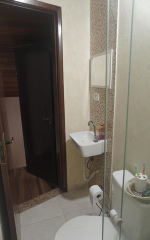 Casa de condomínio à venda com 108m², 3 quartos e 2 vagas Casa de condomínio à venda com 108m², 3 quartos e 2 vagasBanheiro