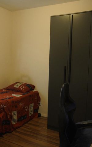 Casa de condomínio à venda com 108m², 3 quartos e 2 vagas Casa de condomínio à venda com 108m², 3 quartos e 2 vagasQuarto