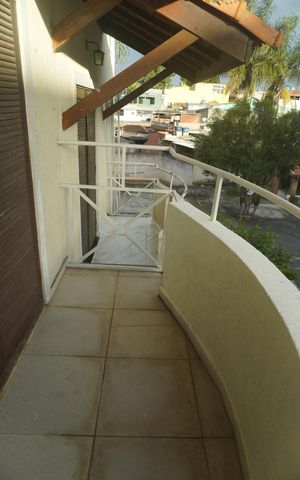 Casa de condomínio à venda com 108m², 3 quartos e 2 vagas Casa de condomínio à venda com 108m², 3 quartos e 2 vagasÁrea externa