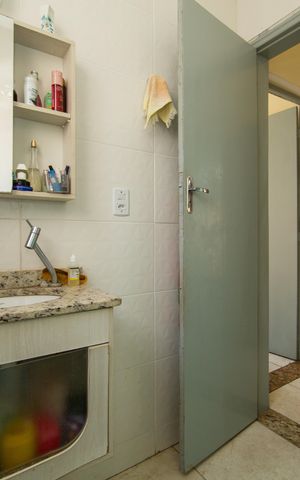 Casa à venda com 250m², 3 quartos e 1 vagaBANHEIRO