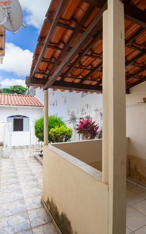 Casa à venda com 250m², 3 quartos e 1 vagaAREA EXTERNA