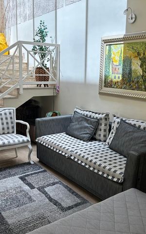 Casa à venda com 500m², 3 quartos e 3 vagas Casa à venda com 500m², 3 quartos e 3 vagasSala
