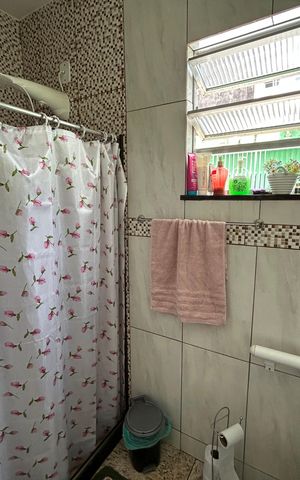 Casa à venda com 350m², 3 quartos e 2 vagasBanheiro