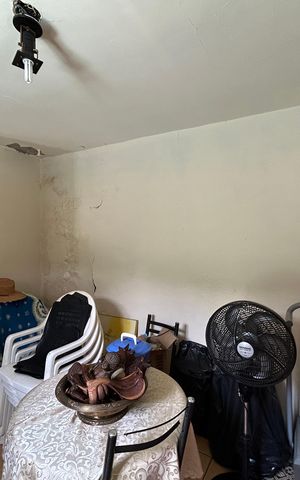 Casa à venda com 350m², 3 quartos e 2 vagasSala da casa 2
