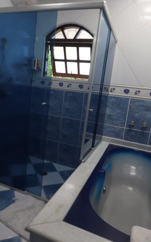 Casa à venda com 205m², 3 quartos e 4 vagasBanheiro da Suíte