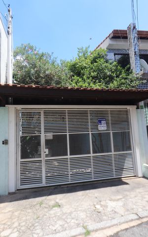 Casa à venda com 205m², 3 quartos e 4 vagasFachada