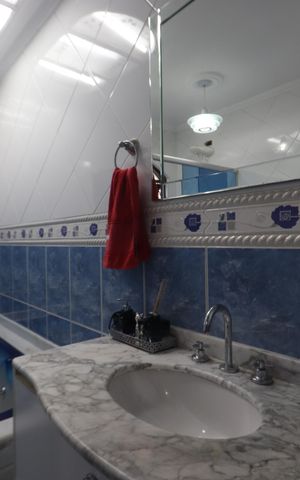 Casa à venda com 205m², 3 quartos e 4 vagasBanheiro da Suíte