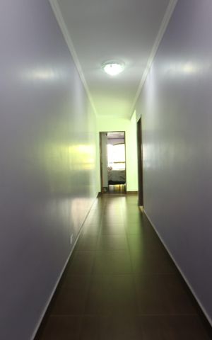 Casa à venda com 205m², 3 quartos e 4 vagasCorredor