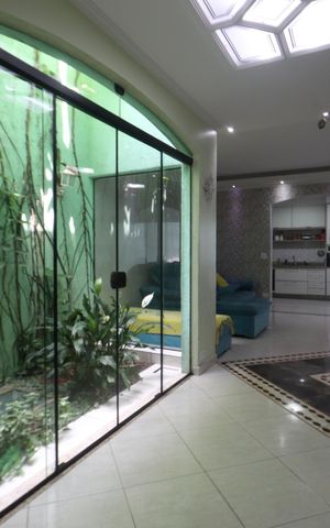 Casa à venda com 205m², 3 quartos e 4 vagasSala