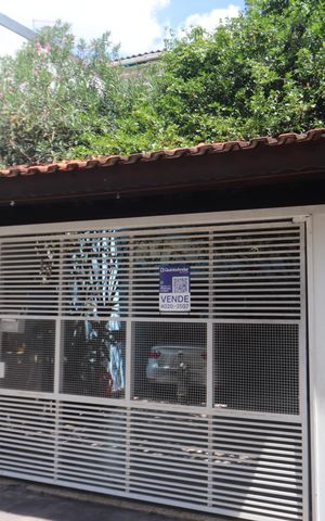 Casa à venda com 205m², 3 quartos e 4 vagasFachada