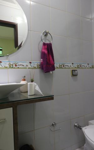 Casa à venda com 205m², 3 quartos e 4 vagasLavabo