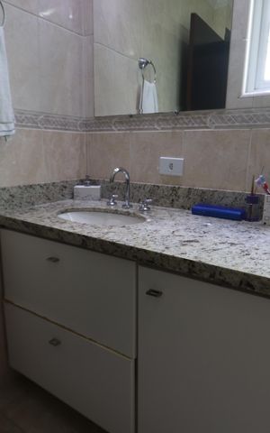 Casa à venda com 205m², 3 quartos e 4 vagasBanheiro Social