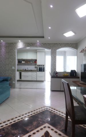 Casa à venda com 205m², 3 quartos e 4 vagasSala