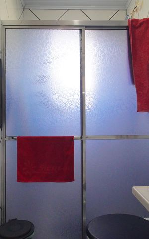 Casa à venda com 130m², 3 quartos e 2 vagasBanheiro