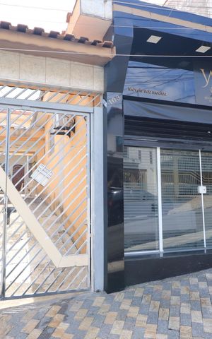 Casa à venda com 175m², 3 quartos e 3 vagasFachada