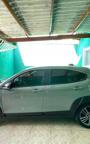 Casa à venda com 130m², 1 quarto e 3 vagas Casa à venda com 130m², 1 quarto e 3 vagasGaragem