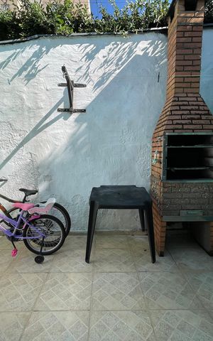 Casa à venda com 130m², 1 quarto e 3 vagas Casa à venda com 130m², 1 quarto e 3 vagasQuintal