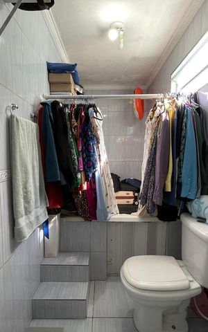 Casa à venda com 130m², 1 quarto e 3 vagas Casa à venda com 130m², 1 quarto e 3 vagasBanheiro do Quarto