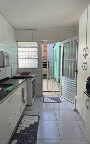 Casa à venda com 130m², 1 quarto e 3 vagas Casa à venda com 130m², 1 quarto e 3 vagasCozinha