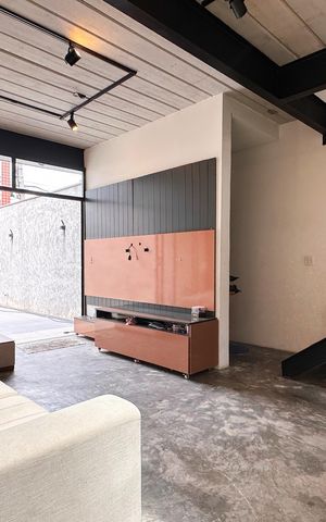 Casa à venda com 166m², 3 quartos e 3 vagasSala