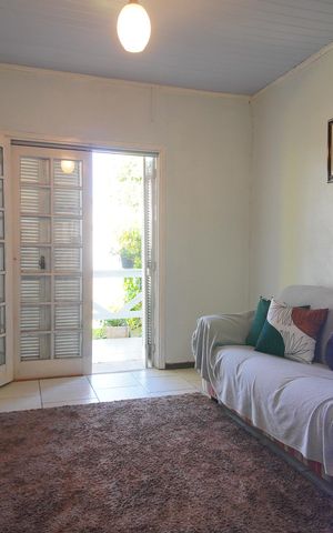 Casa à venda com 132m², 3 quartos e 2 vagasSala