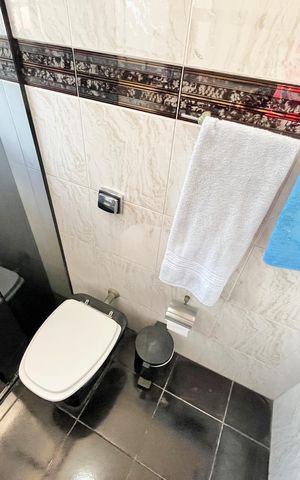 Casa à venda com 212m², 3 quartos e 4 vagas Casa à venda com 212m², 3 quartos e 4 vagasBanheiro