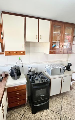 Casa à venda com 212m², 3 quartos e 4 vagas Casa à venda com 212m², 3 quartos e 4 vagasCozinha