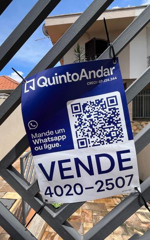 Casa à venda com 212m², 3 quartos e 4 vagas Casa à venda com 212m², 3 quartos e 4 vagasFachada/Placa