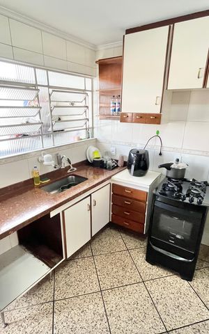 Casa à venda com 212m², 3 quartos e 4 vagas Casa à venda com 212m², 3 quartos e 4 vagasCozinha