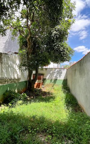 Casa à venda com 212m², 3 quartos e 4 vagas Casa à venda com 212m², 3 quartos e 4 vagasQuintal