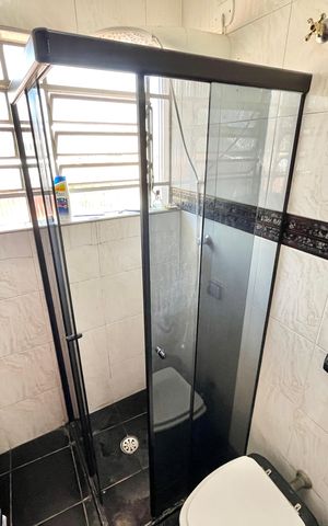 Casa à venda com 212m², 3 quartos e 4 vagas Casa à venda com 212m², 3 quartos e 4 vagasBanheiro