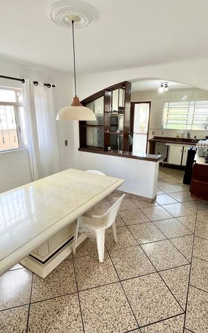 Casa à venda com 212m², 3 quartos e 4 vagas Casa à venda com 212m², 3 quartos e 4 vagasSala de Jantar