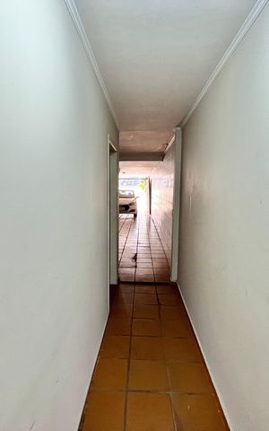 Casa à venda com 212m², 3 quartos e 4 vagas Casa à venda com 212m², 3 quartos e 4 vagasCorredor