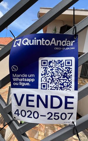 Casa à venda com 212m², 3 quartos e 4 vagas Casa à venda com 212m², 3 quartos e 4 vagasFachada/Placa