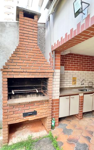Casa à venda com 212m², 3 quartos e 4 vagas Casa à venda com 212m², 3 quartos e 4 vagasChurrasqueira