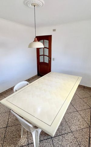 Casa à venda com 212m², 3 quartos e 4 vagas Casa à venda com 212m², 3 quartos e 4 vagasSala de Jantar