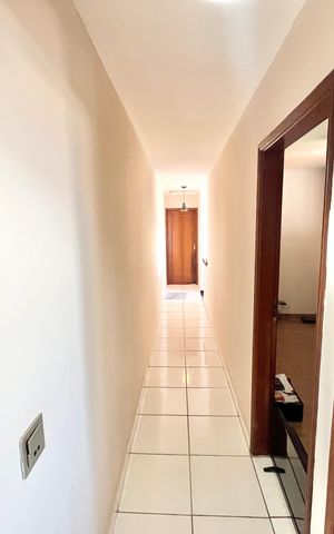 Casa à venda com 212m², 3 quartos e 4 vagas Casa à venda com 212m², 3 quartos e 4 vagasCorredor