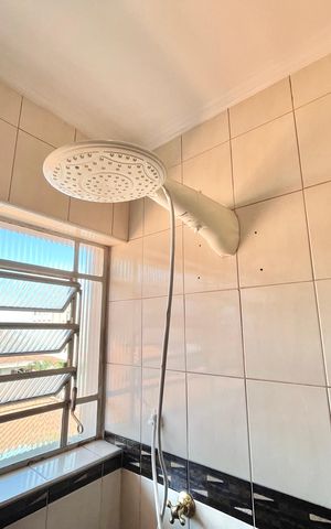 Casa à venda com 212m², 3 quartos e 4 vagas Casa à venda com 212m², 3 quartos e 4 vagasBanheiro da Suíte 2