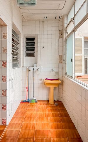 Apartamento à venda com 74m², 2 quartos e 1 vaga Apartamento à venda com 74m², 2 quartos e 1 vagaÁrea de Serviço