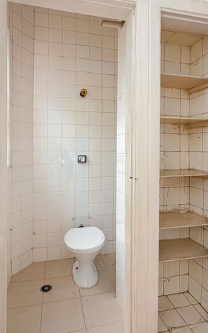 Apartamento à venda com 74m², 2 quartos e 1 vaga Apartamento à venda com 74m², 2 quartos e 1 vagaBanheiro de Serviço