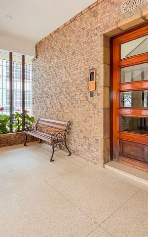 Apartamento à venda com 74m², 2 quartos e 1 vaga Apartamento à venda com 74m², 2 quartos e 1 vagaHall de Entrada