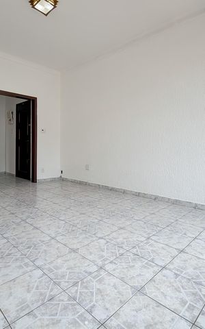 Apartamento à venda com 74m², 2 quartos e 1 vaga Apartamento à venda com 74m², 2 quartos e 1 vagaSala