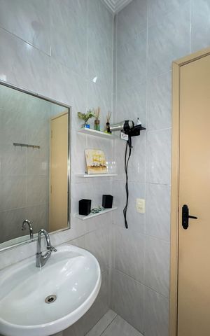 Casa à venda com 305m², 4 quartos e 2 vagasBanheiro