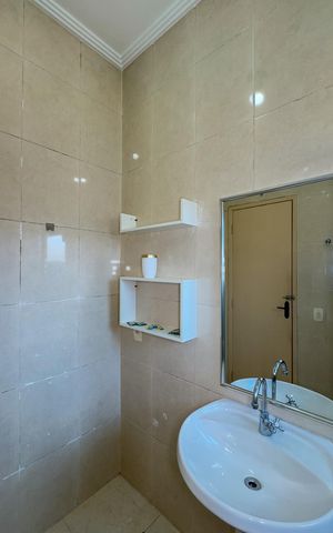Casa à venda com 305m², 4 quartos e 2 vagasBanheiro da Suíte