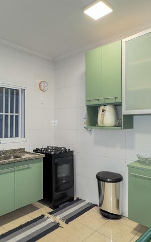 Casa à venda com 305m², 4 quartos e 2 vagasCozinha