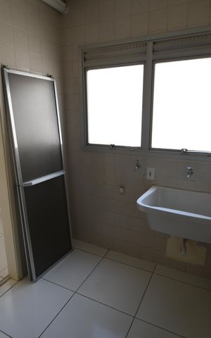 Apartamento à venda com 78m², 2 quartos e 1 vagaÁrea de Serviço