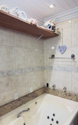 Apartamento à venda com 230m², 3 quartos e 1 vaga Apartamento à venda com 230m², 3 quartos e 1 vagaBanheiro