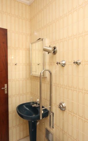 Casa à venda com 160m², 4 quartos e 2 vagas Casa à venda com 160m², 4 quartos e 2 vagasBanheiro 3