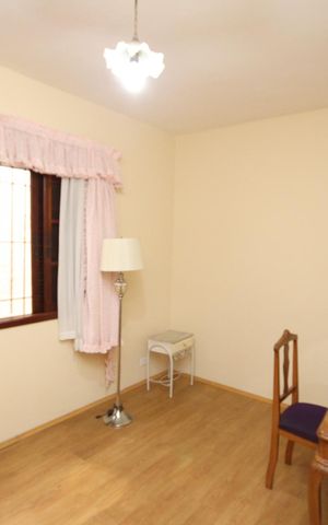 Casa à venda com 160m², 4 quartos e 2 vagas Casa à venda com 160m², 4 quartos e 2 vagasQuarto 1