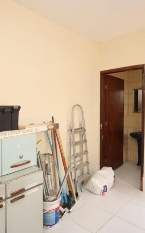 Casa à venda com 160m², 4 quartos e 2 vagas Casa à venda com 160m², 4 quartos e 2 vagasÁrea de Serviço
